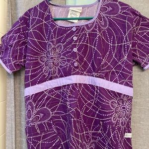 Uniform Advantage Scrub Top